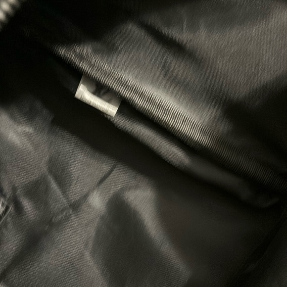 Louis Vuitton Monogram Discovery Backpack - Picture 7 of 17